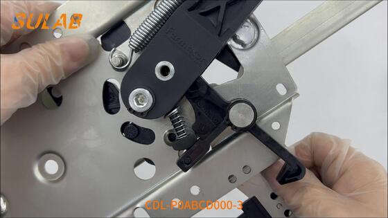Fomat CDL-P0ABCD000-3 Faca de porta de elevador com piso CNC de aço inoxidável 304 ±0,02 mm e mecanismo de bloqueio de porta de aterragem de lâmina afiada de 12°