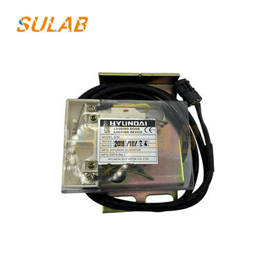 Dispositivo de bloqueio de porta de elevador com dupla protecção de bloqueio mecânico e verificação elétrica para operação segura do elevador