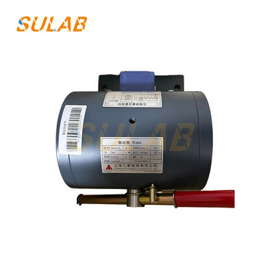 O motor de combustível é equipado com uma válvula de escape.